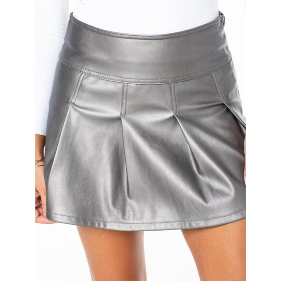 Celebrity Pink Dresses & Skirts - Celebrity Pink Women's Faux Leather Pleated Skort, Size L, Mini, Classic Fit